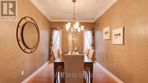 1174 Aintree Road, London, ON - Indoor Photo Showing Dining Room