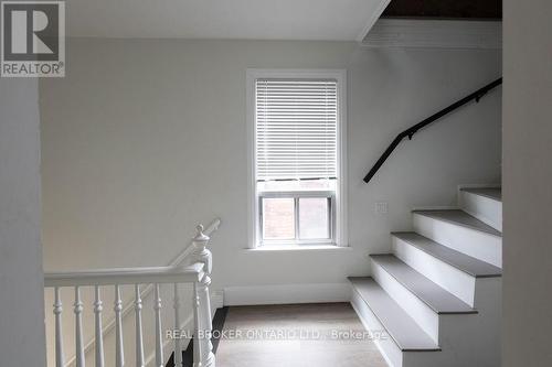 Upper - 202 Victoria Avenue N, Hamilton, ON - Indoor Photo Showing Other Room