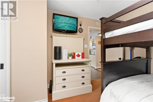 1235 Deerhurst Drive Unit# 52-107, Huntsville, ON - Indoor Photo Showing Bedroom