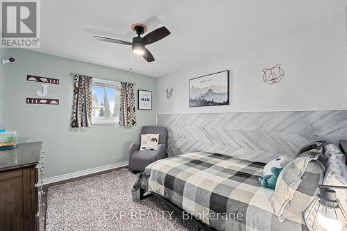 140 Natanya Boulevard, Georgina, ON - Indoor Photo Showing Bedroom