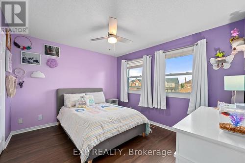 140 Natanya Boulevard, Georgina, ON - Indoor Photo Showing Bedroom