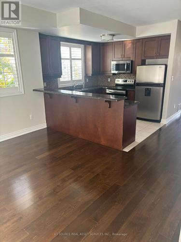 2077 Bates Common, Burlington, ON - Indoor Photo Showing Kitchen With Stainless Steel Kitchen