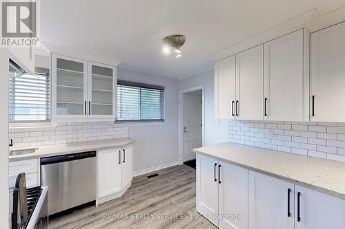 55 Greenwood Crescent, Brampton, ON - Indoor Photo Showing Kitchen