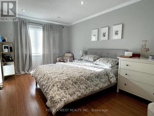 15 - 619 Evans Avenue, Toronto, ON - Indoor Photo Showing Bedroom