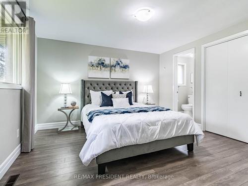 197 Blair Road, Cambridge, ON - Indoor Photo Showing Bedroom