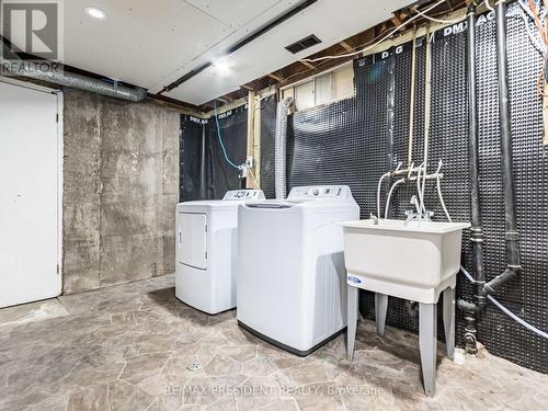 197 Blair Road, Cambridge, ON - Indoor Photo Showing Laundry Room