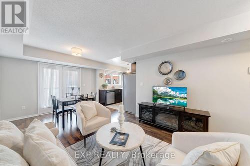 14 - 2480 Post Road, Oakville, ON - Indoor Photo Showing Living Room