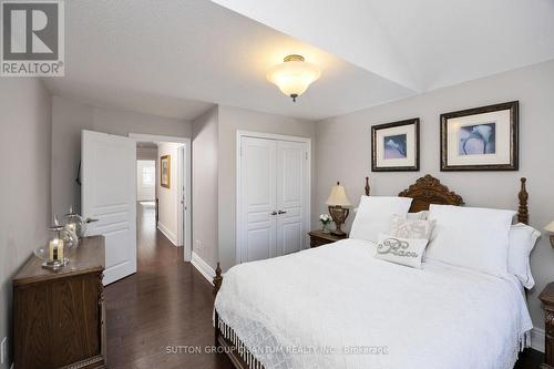 2400 Wasaga Drive, Oakville, ON - Indoor Photo Showing Bedroom