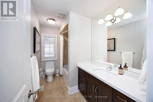 2400 Wasaga Drive, Oakville, ON - Indoor Photo Showing Bathroom