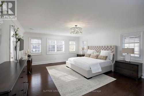 2400 Wasaga Drive, Oakville, ON - Indoor Photo Showing Bedroom