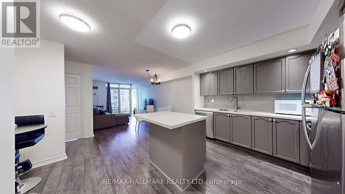 1511 - 5229 Dundas Street W, Toronto, ON - Indoor Photo Showing Kitchen