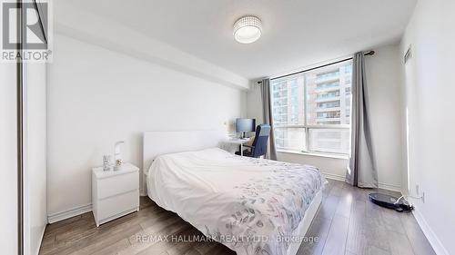 1511 - 5229 Dundas Street W, Toronto, ON - Indoor Photo Showing Bedroom