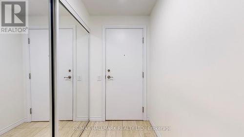 1511 - 5229 Dundas Street W, Toronto, ON - Indoor Photo Showing Other Room