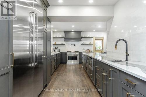 314 Brant School Road, Brantford, ON - Indoor Photo Showing Kitchen With Upgraded Kitchen