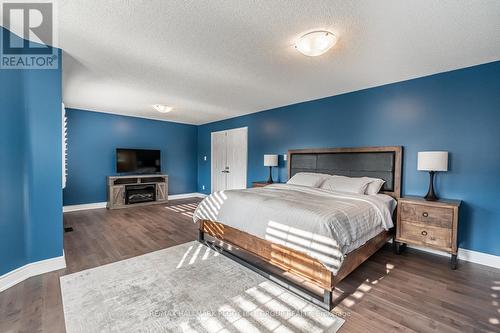 26 Riverside Drive, Mono, ON - Indoor Photo Showing Bedroom