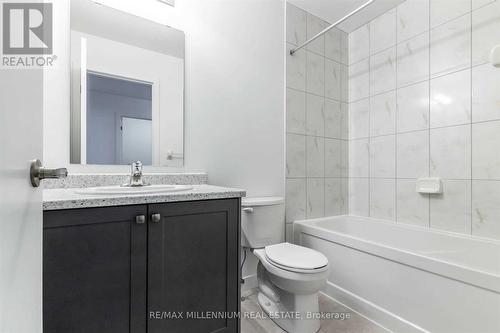 42 Pony Way, Kitchener, ON - Indoor Photo Showing Bathroom