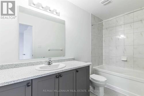 42 Pony Way, Kitchener, ON - Indoor Photo Showing Bathroom