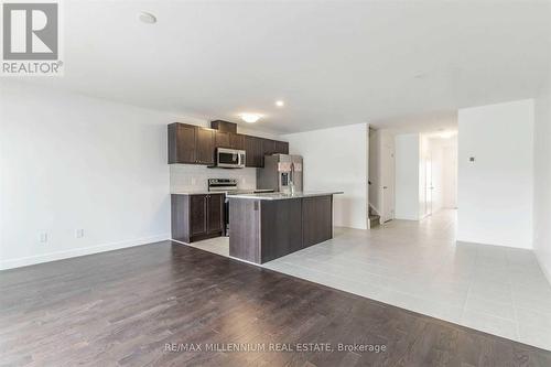 42 Pony Way, Kitchener, ON - Indoor Photo Showing Kitchen