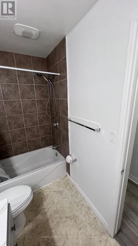 18 Wallace Street, St. Catharines, ON - Indoor Photo Showing Bathroom