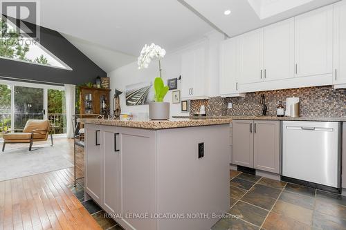 3 - 110 Kellie'S Way, Blue Mountains, ON - Indoor Photo Showing Kitchen With Upgraded Kitchen