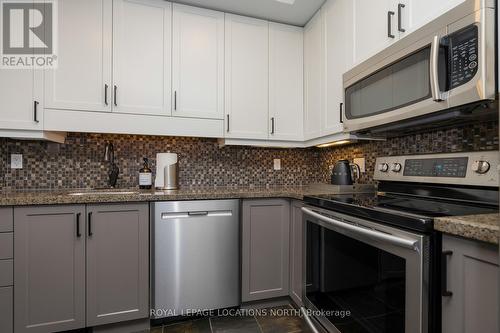 3 - 110 Kellie'S Way, Blue Mountains, ON - Indoor Photo Showing Kitchen With Stainless Steel Kitchen With Upgraded Kitchen