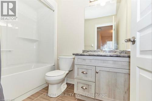 4468 Shuttleworth Drive, Niagara Falls, ON - Indoor Photo Showing Bathroom