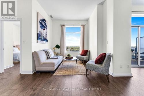 1207 - 170 Water Street N, Cambridge, ON - Indoor Photo Showing Living Room