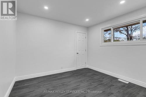 991 Parkview Avenue, Windsor, ON - Indoor Photo Showing Other Room