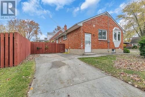 991 Parkview Avenue, Windsor, ON - Outdoor