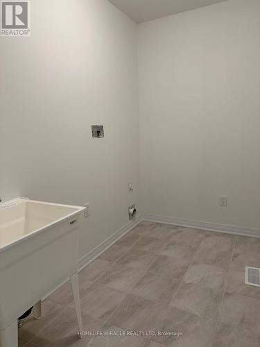 74 Masters Street, Welland, ON - Indoor Photo Showing Other Room