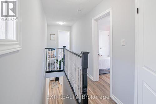 17 Kinrade Avenue, Hamilton, ON - Indoor Photo Showing Other Room