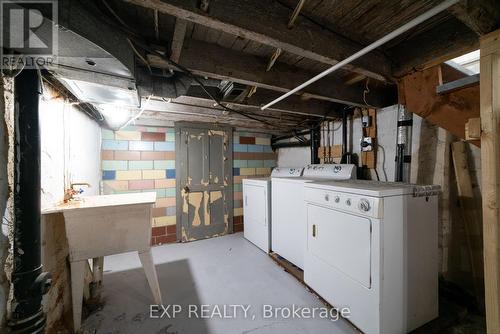 17 Kinrade Avenue, Hamilton, ON - Indoor Photo Showing Laundry Room