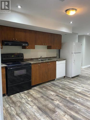 35 Southlake Boulevard, Brampton, ON - Indoor Photo Showing Kitchen With Double Sink