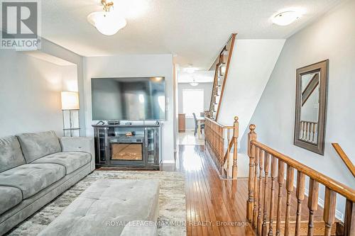 31 Joseph Griffith Lane, Toronto, ON - Indoor Photo Showing Living Room