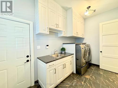 319 Henderson Road, Burlington, ON - Indoor Photo Showing Laundry Room