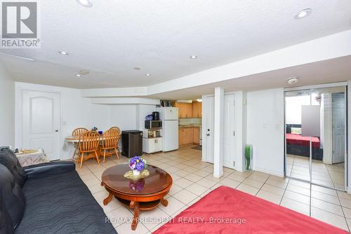 11 Oxtail Lane, Brampton, ON - Indoor Photo Showing Living Room