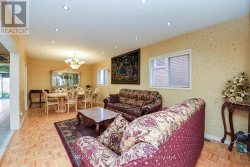 11 Oxtail Lane, Brampton, ON - Indoor Photo Showing Living Room