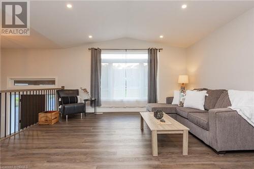 46 Oakridge Estates, Corbeil, ON - Indoor Photo Showing Living Room