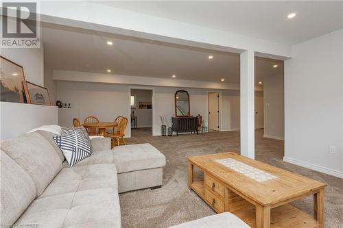 46 Oakridge Estates, Corbeil, ON - Indoor Photo Showing Living Room