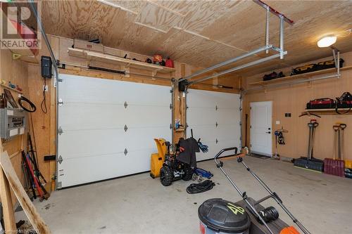 46 Oakridge Estates, Corbeil, ON - Indoor Photo Showing Garage