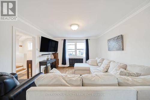 69 Beechborough Avenue, Toronto, ON - Indoor Photo Showing Living Room