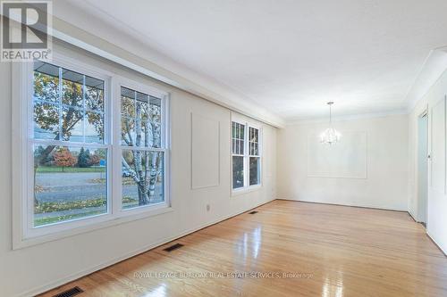 330 Tuck Drive, Burlington, ON - Indoor Photo Showing Other Room