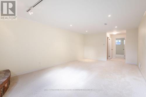 330 Tuck Drive, Burlington, ON - Indoor Photo Showing Other Room