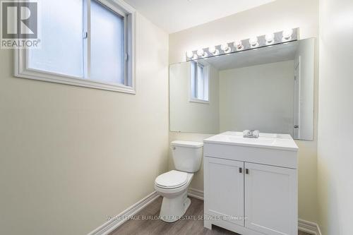 330 Tuck Drive, Burlington, ON - Indoor Photo Showing Bathroom