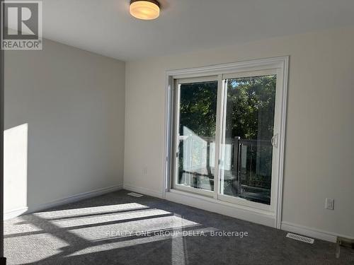 30 Folcroft Street, Brampton, ON - Indoor Photo Showing Other Room