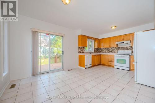 2151 Stillmeadow Road, Oakville, ON - Indoor Photo Showing Kitchen