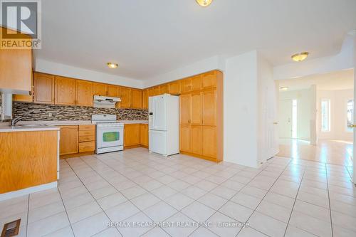 2151 Stillmeadow Road, Oakville, ON - Indoor Photo Showing Kitchen