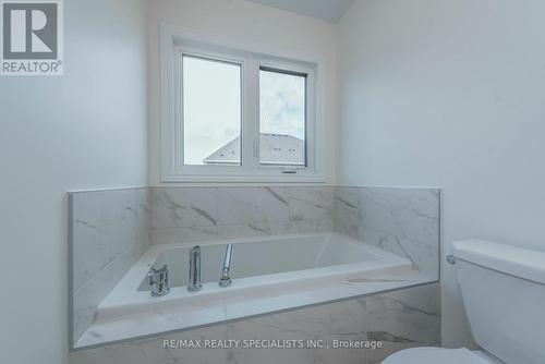 487 Celandine Crescent, Milton, ON - Indoor Photo Showing Bathroom