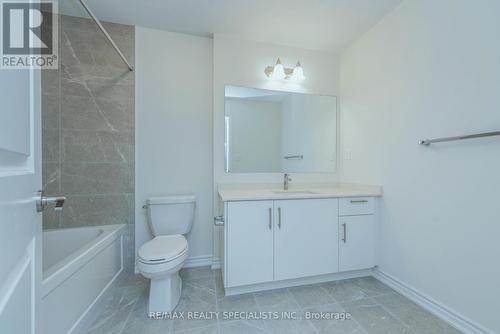 487 Celandine Crescent, Milton, ON - Indoor Photo Showing Bathroom