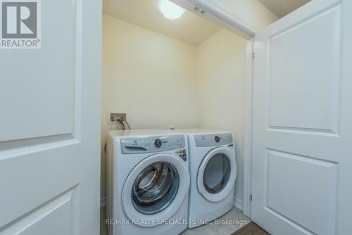 487 Celandine Crescent, Milton, ON - Indoor Photo Showing Laundry Room